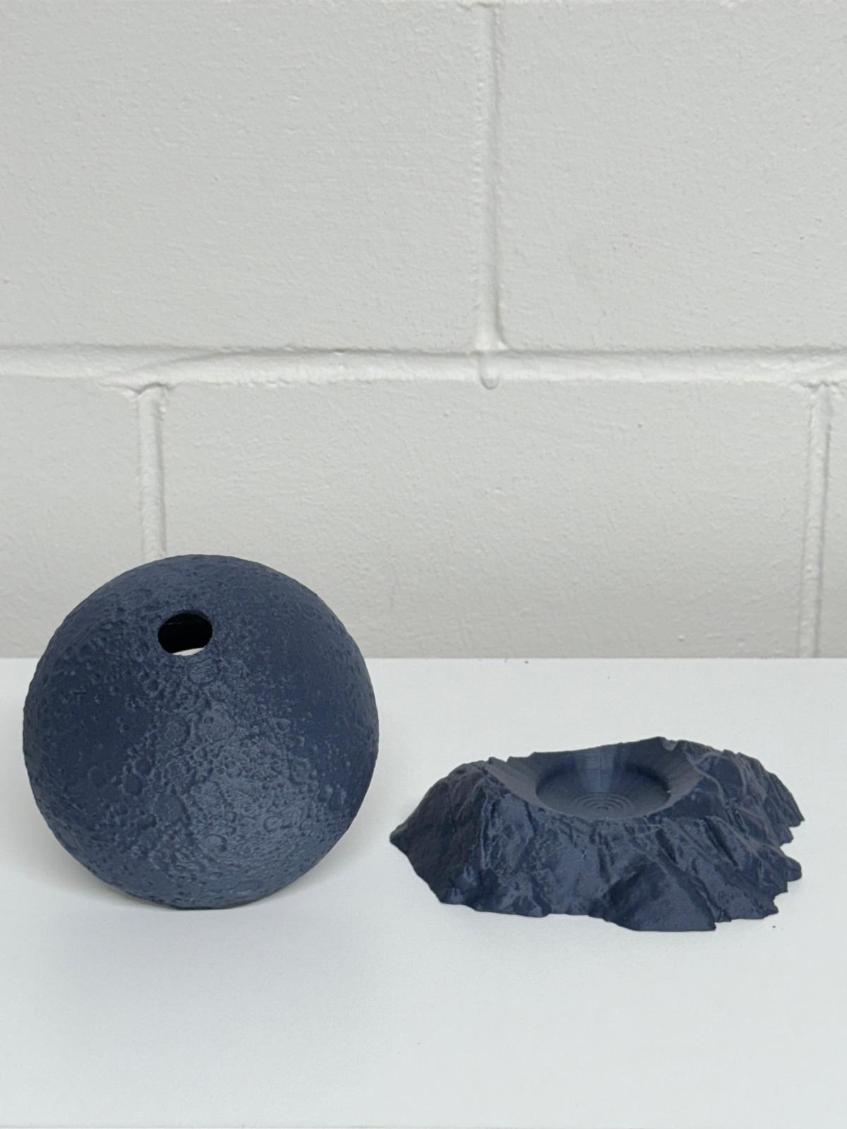 Moon Planter Pot with Drip tray