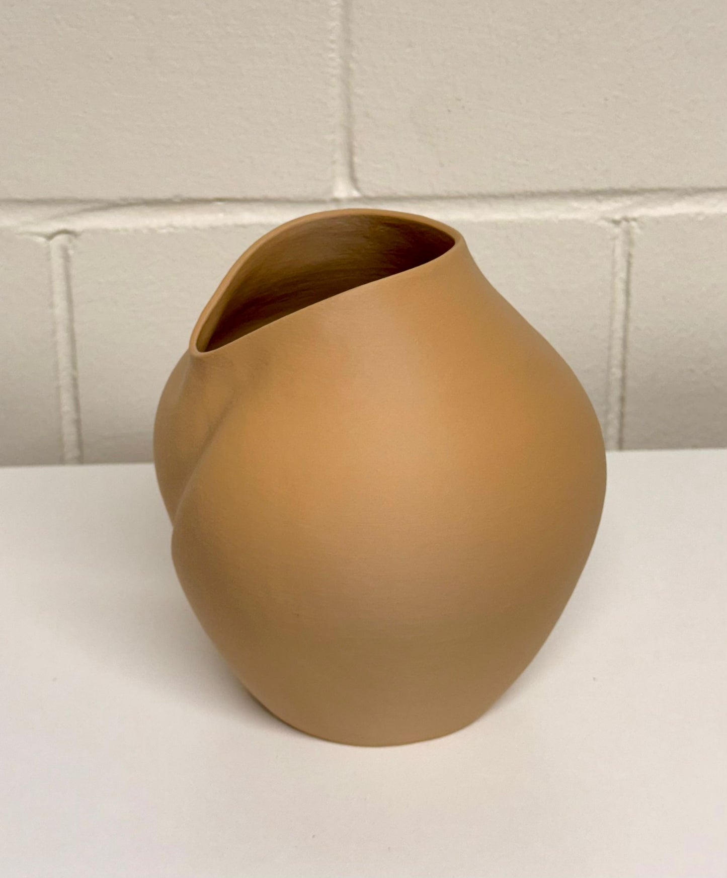 Minimalist vase