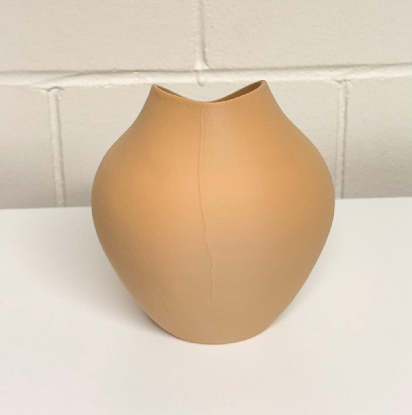 Minimalist vase