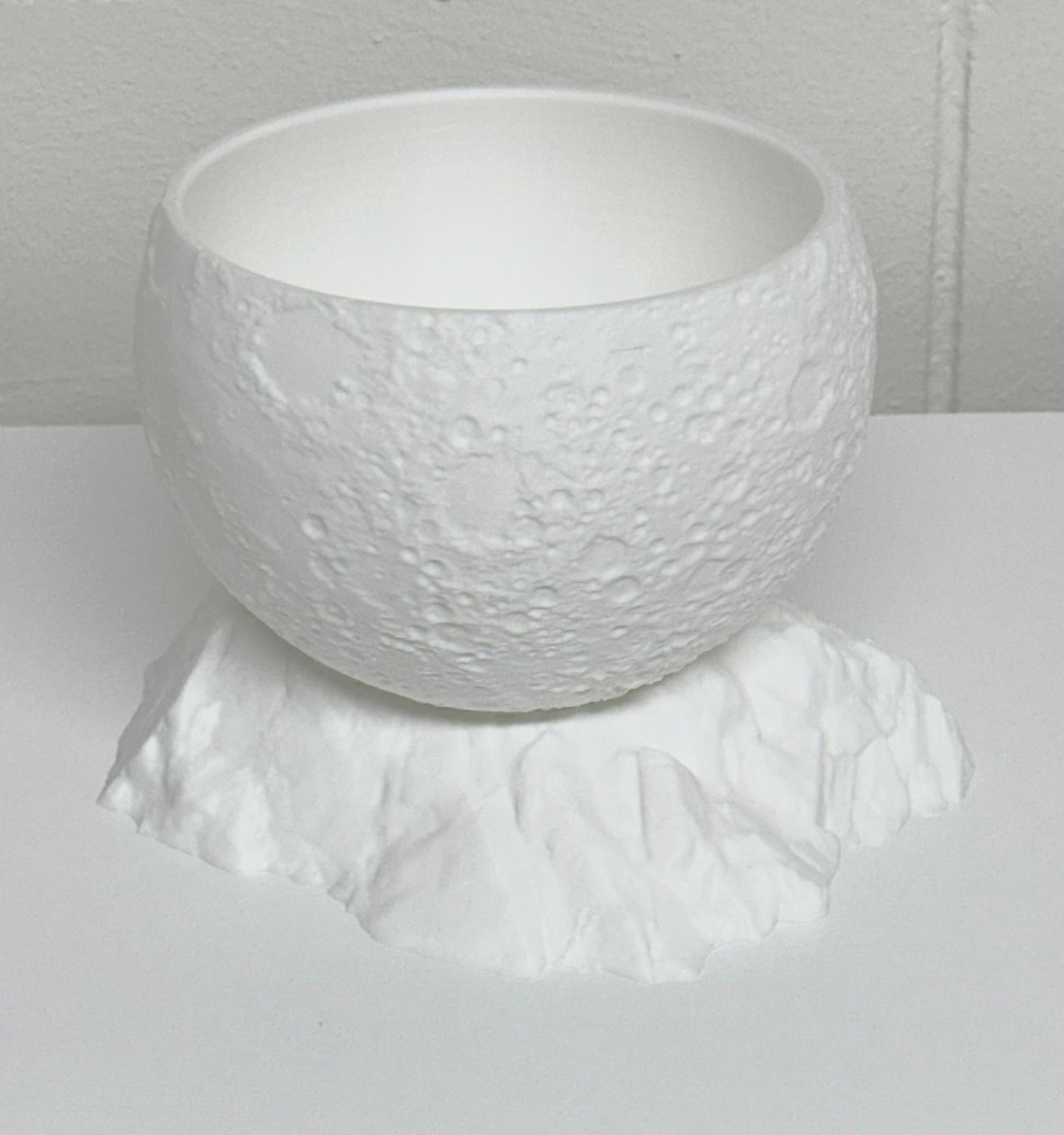 Moon Planter Pot with Drip tray