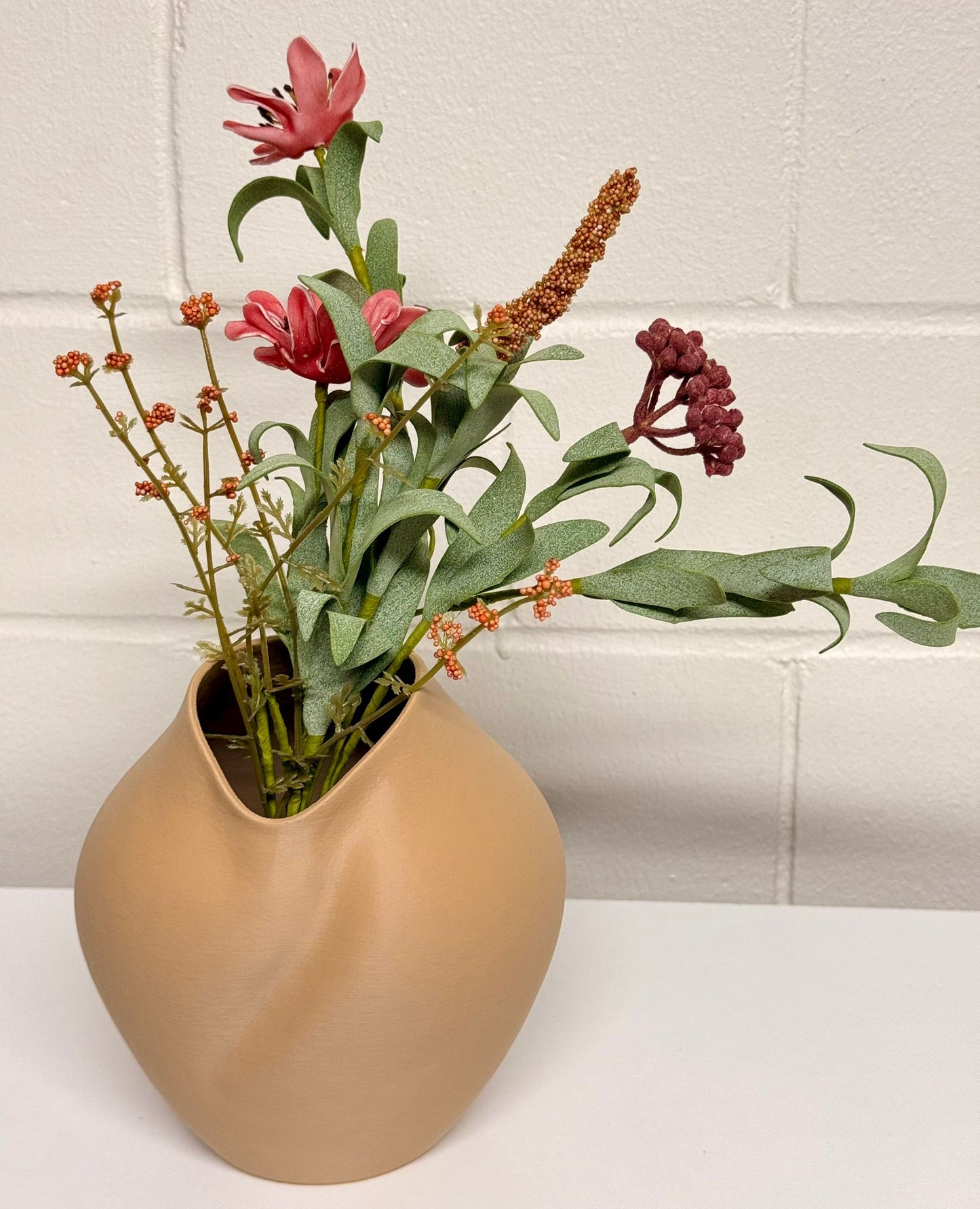Minimalist vase