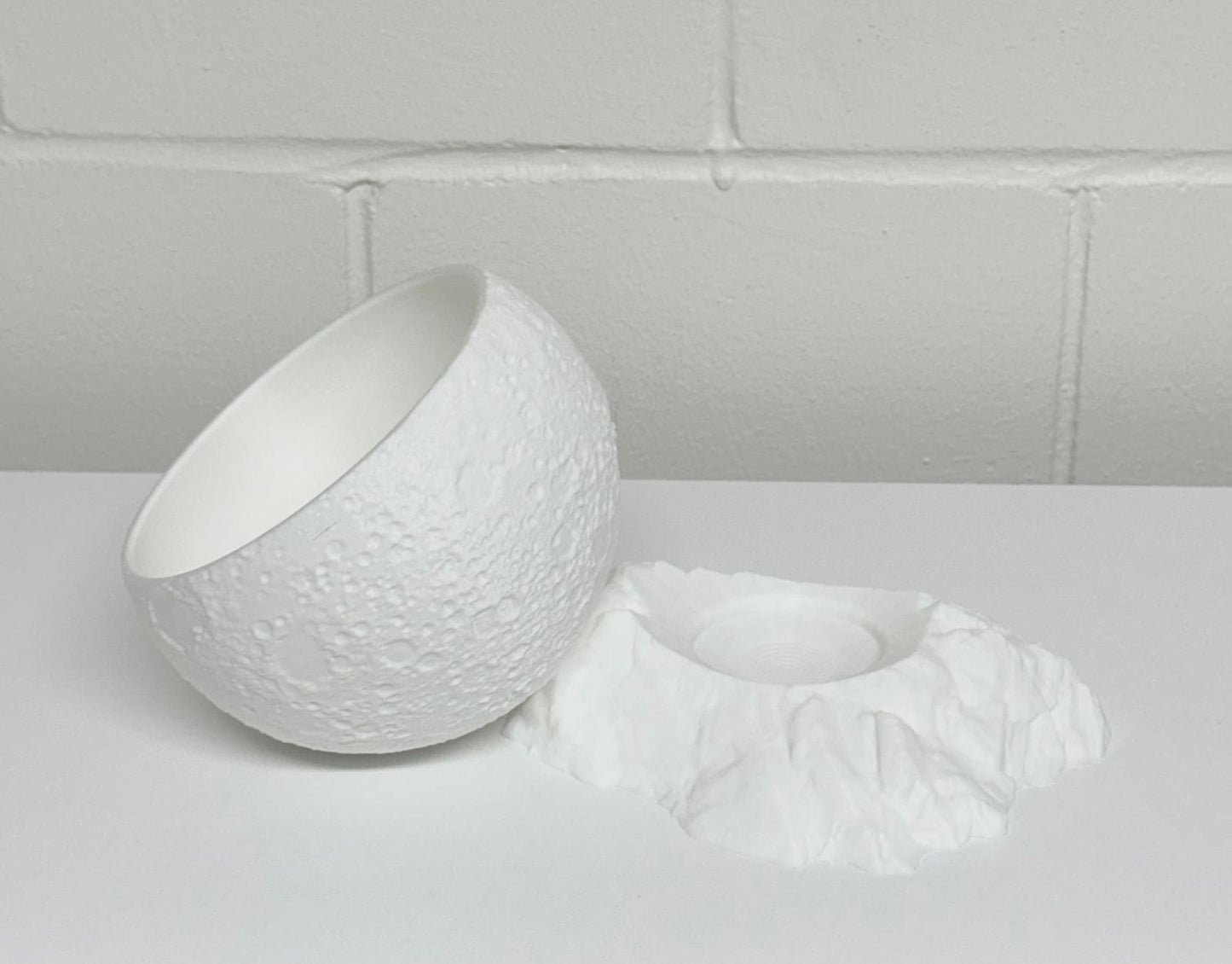 Moon Planter Pot with Drip tray