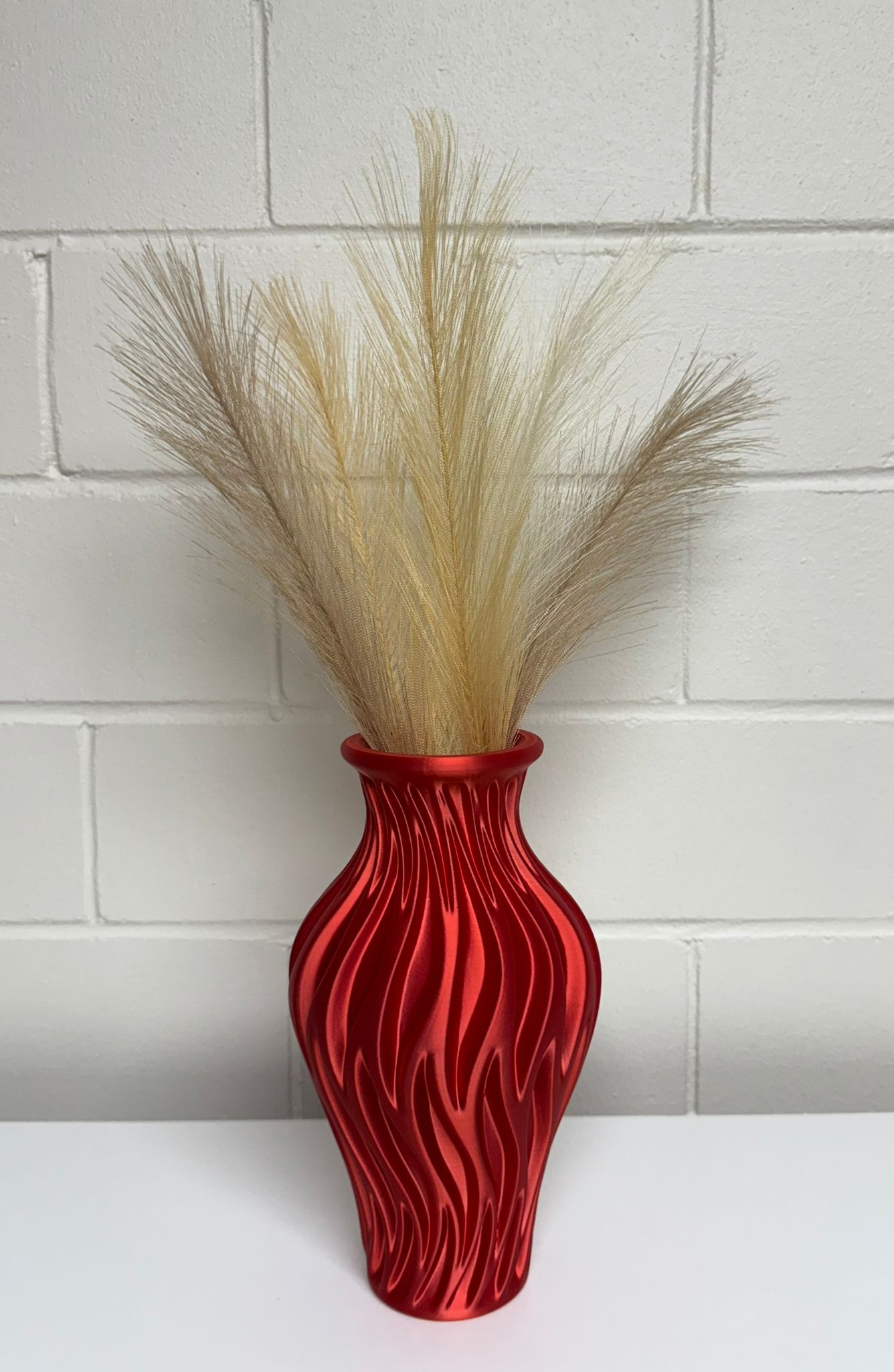 Silhouette vase