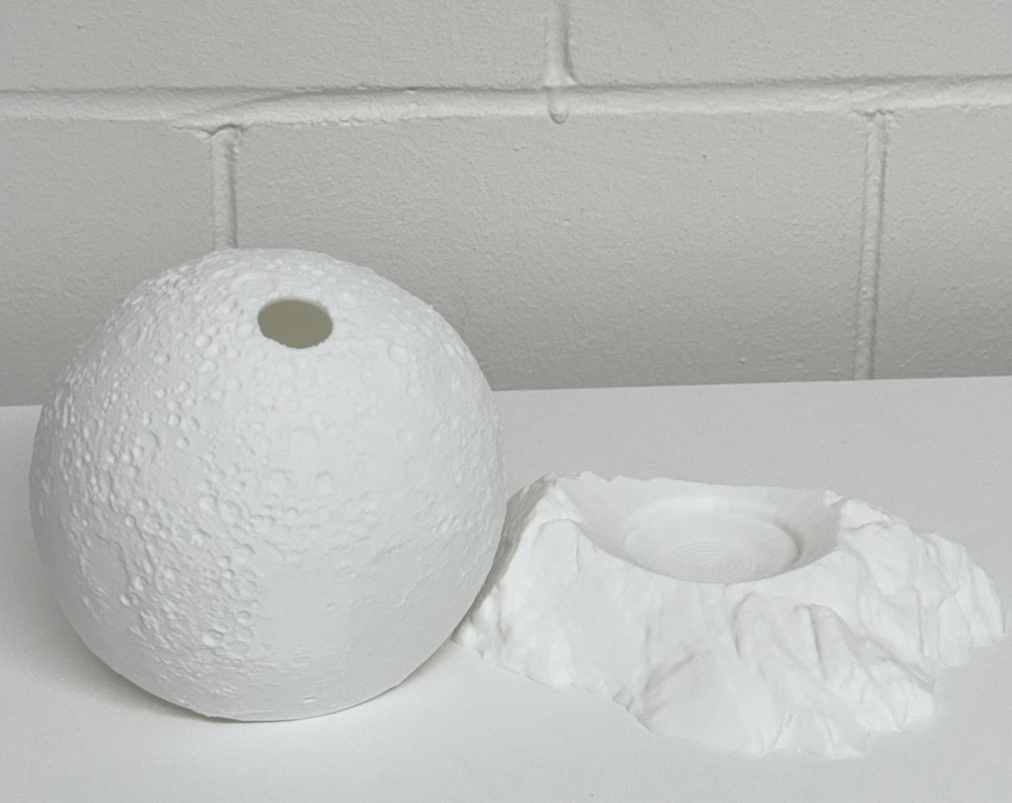 Moon Planter Pot with Drip tray