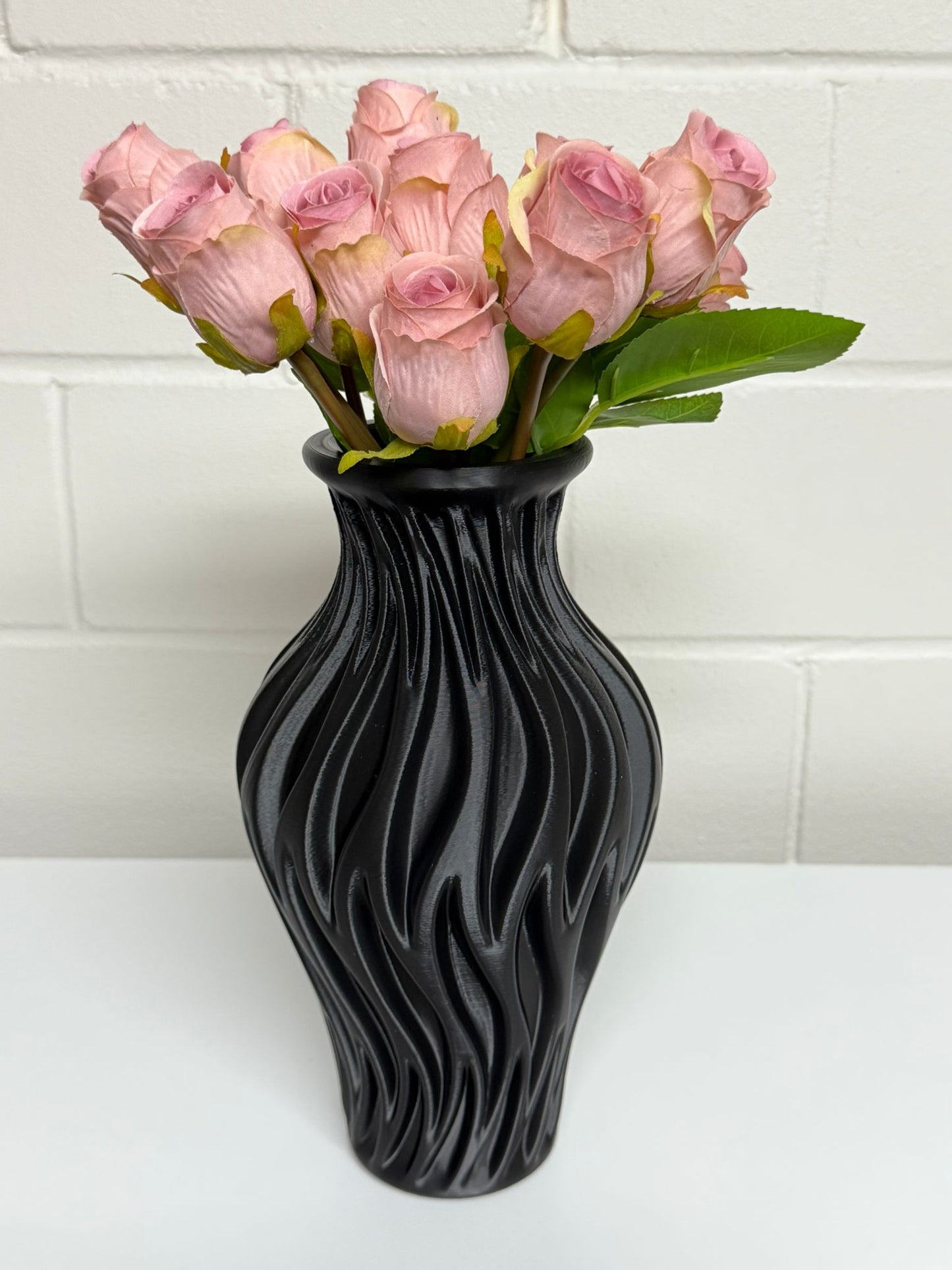 Silhouette vase