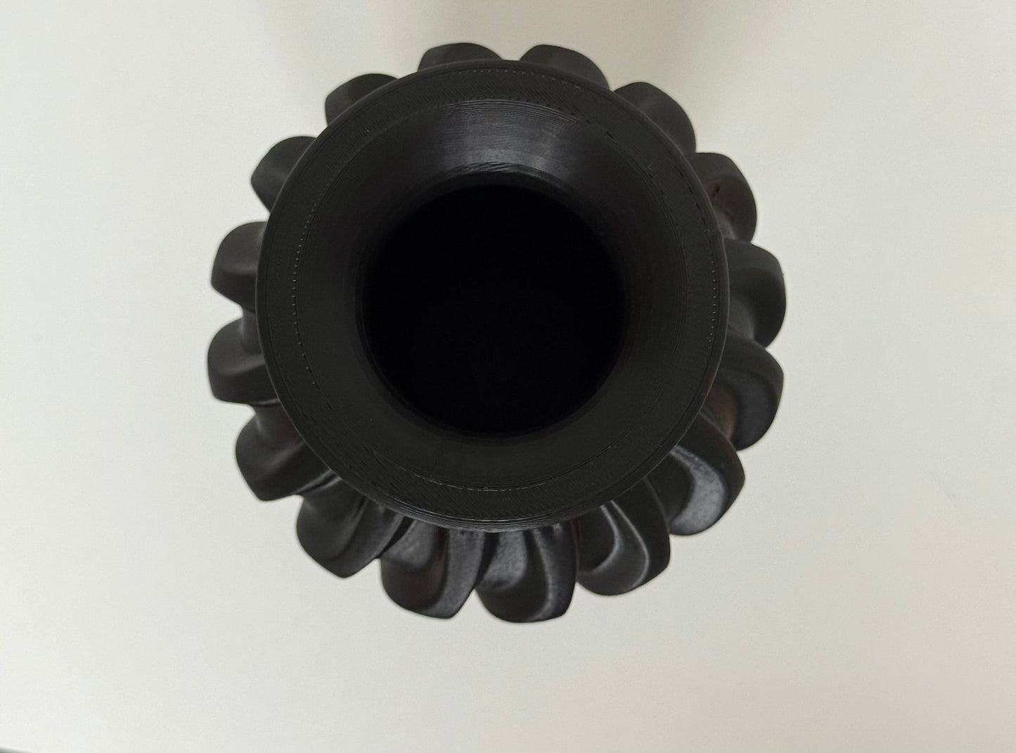 Silhouette vase